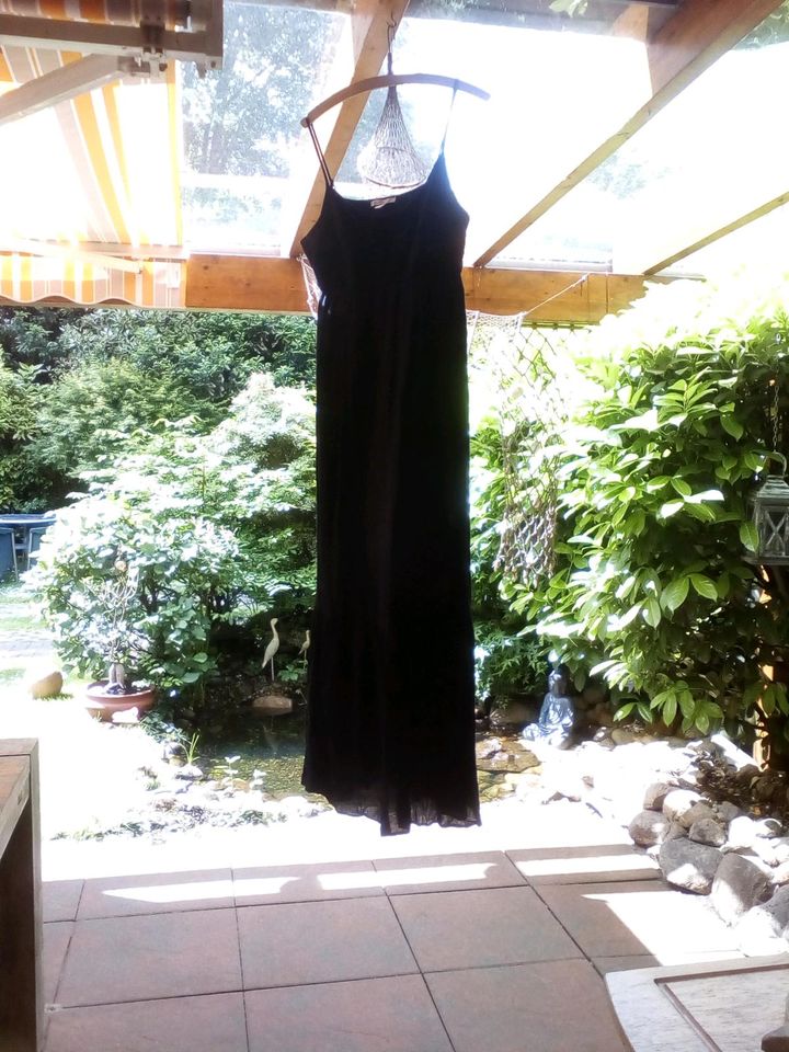 Esprit Damen Kleid lang Größe 40 schwarz verstellbarer Träger TOP in Delmenhorst