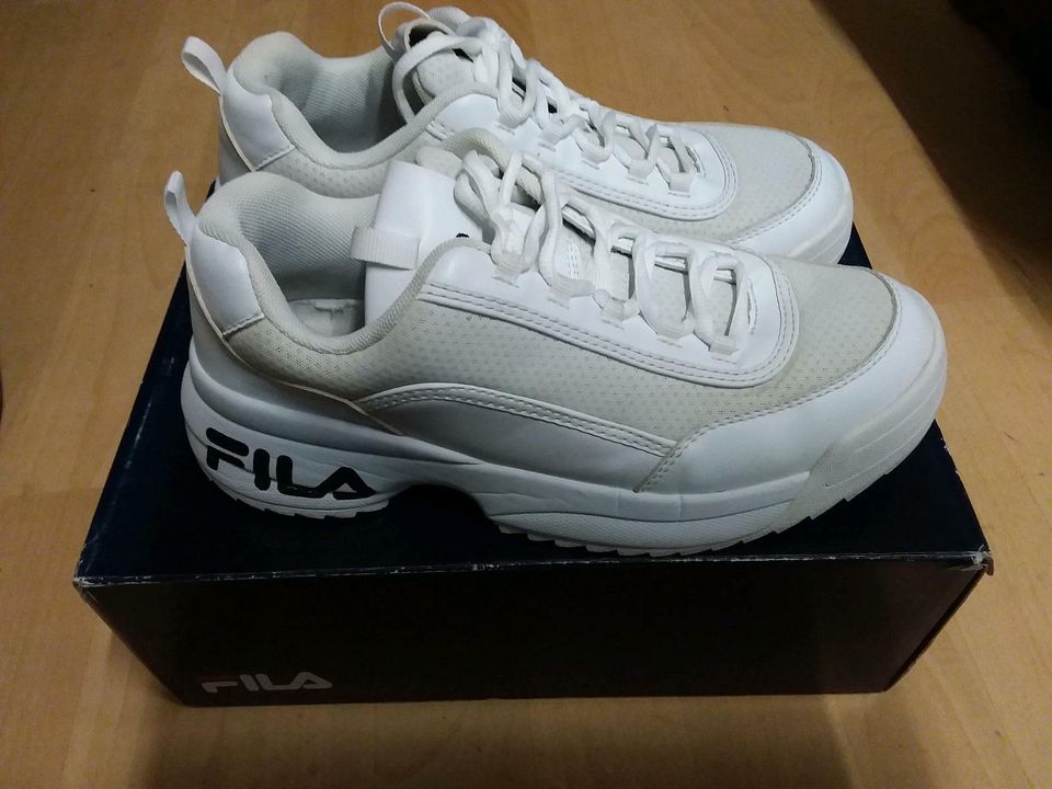 Sneaker von FILA  Farbe weiß  Größe 41 in Saarbrücken