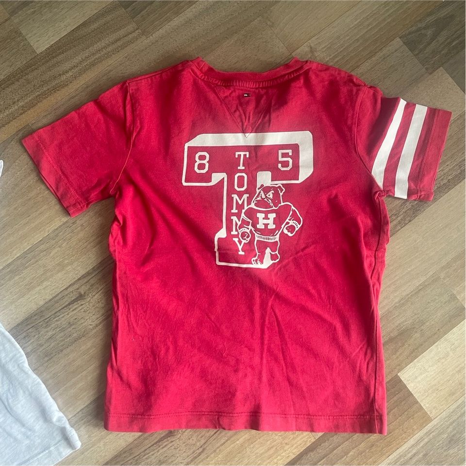 Tommy Hilfiger T-Shirt H&M Fußball Wendepailletten Gr. 116-128 in Willich