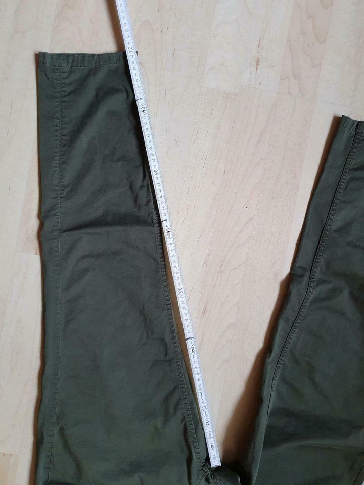 Tommy Hilfiger Chino Hose (TOP)  30/32 khaki in Stendal