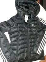 Adidas Jacke Winterjacke schwarz 34 XS Leipzig - Leipzig, Südvorstadt Vorschau