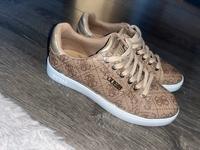 Guess Schuhe Hamburg - Wandsbek Vorschau