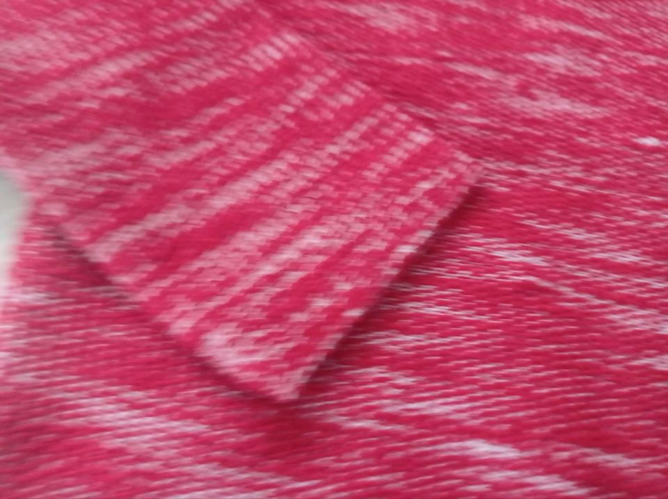 Pullover rot mit Knopf-Blume - Zara - Größe 86 in Wolpertswende