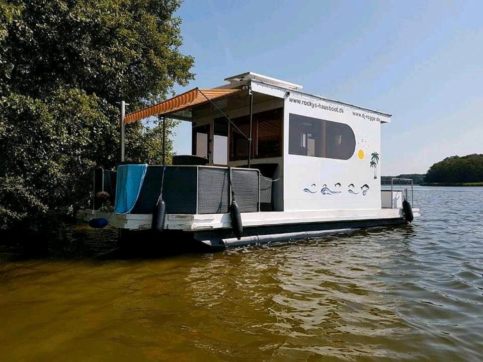 Vermiete führerscheinfreies Hausboot Freie Termine  unten in Lindow