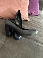 Geox Pumps Navy blau mit Blockabsatz Leder 41 Nordrhein-Westfalen - Minden Vorschau