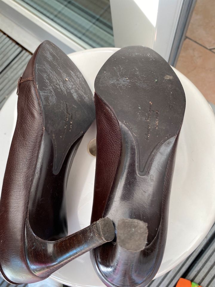 Original Salvatore Ferragamo Pumps Schuhe Gr.8,5 (39) in Berlin