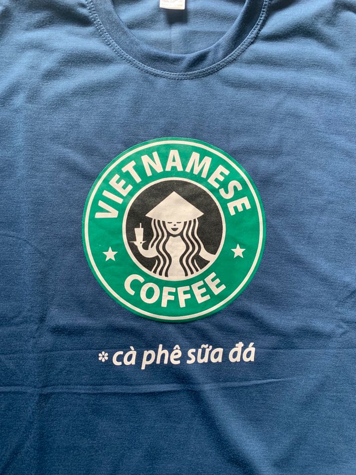 T-Shirt Vietnam Starbucks Coffee blau Neu unisex L/40 Damen Herre in Merzig