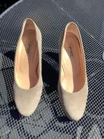 Wildleder Pumps von Paul Green in Beige Größe 5 Niedersachsen - Goslar Vorschau