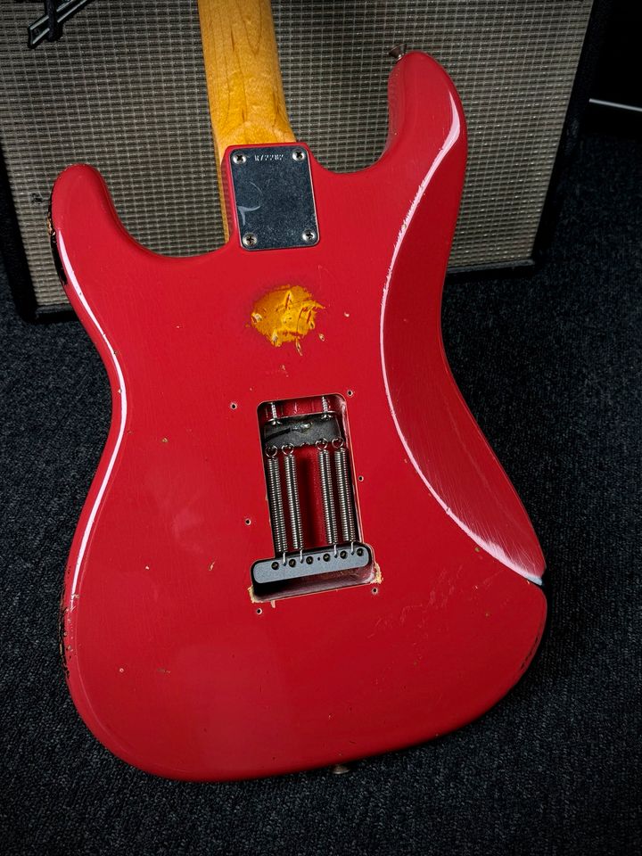 2013 Fender 60 Strat Fiesta Red over Sunburst Relic in Kiefersfelden