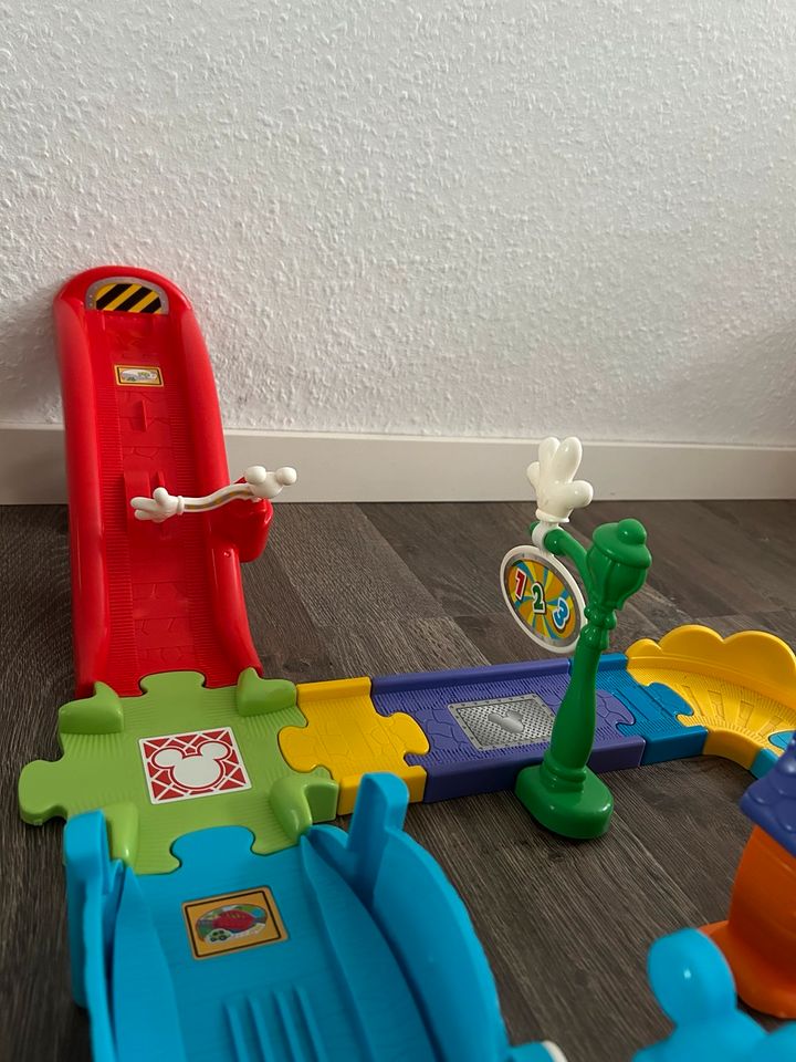 Vtech Tut Tut Baby Flitzer Mickys Bahnhof 80-512204 in Salach