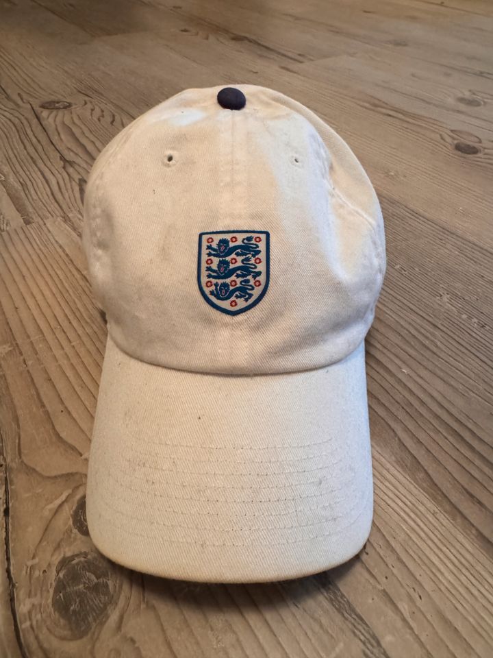 Nike England Cap / Mütze in Bad Wildbad