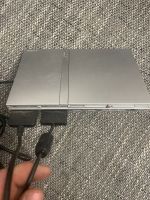 Sony PlayStation 2 Slim + 2 Controller und 2 Spiele Hamburg-Mitte - Hamburg Altstadt Vorschau