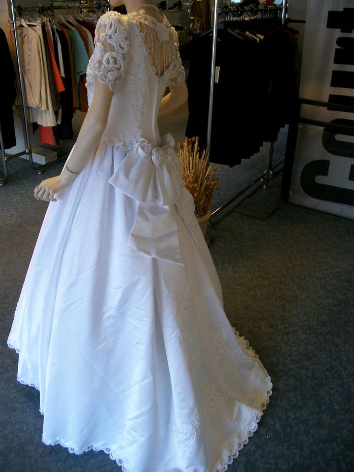 Brautkleid von Lohrengel mit Reifrock, Gr. 38 in Elmshorn