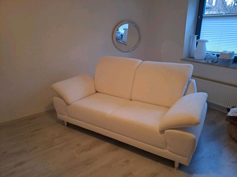 2er Couch in Weiß in Gleichen
