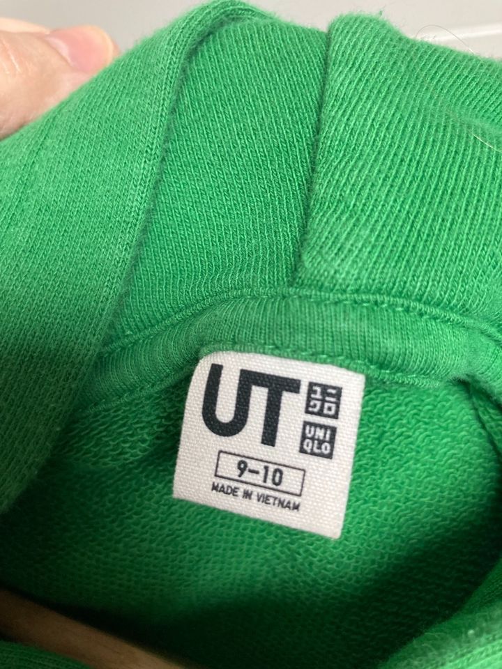 Uniqlo Kids Pullover Hoodie Grün Minecraft 9-10 Jahre in Neustrelitz