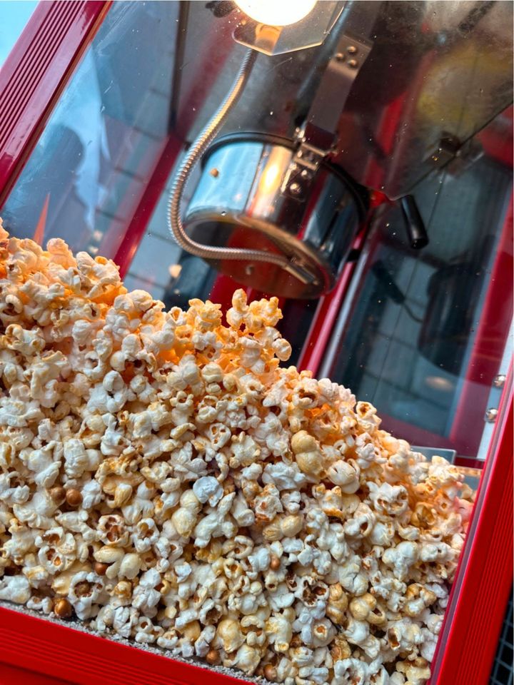 Unsere Popcornmaschine zum mieten in Puchheim
