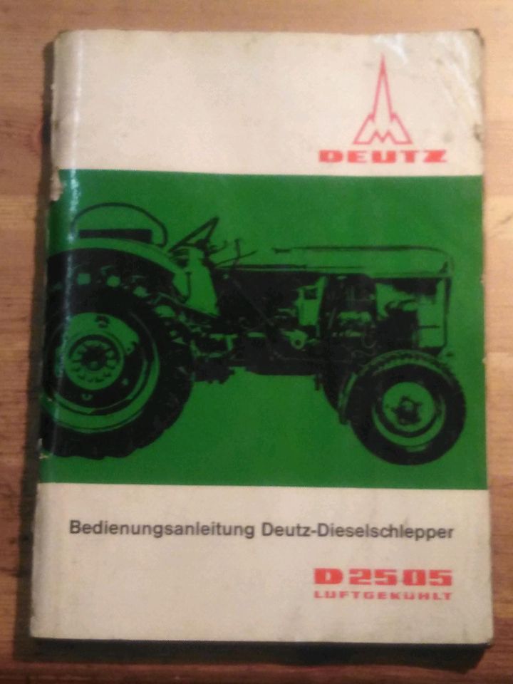 Deutz Traktor Schlepper D 2505 in Zwiesel