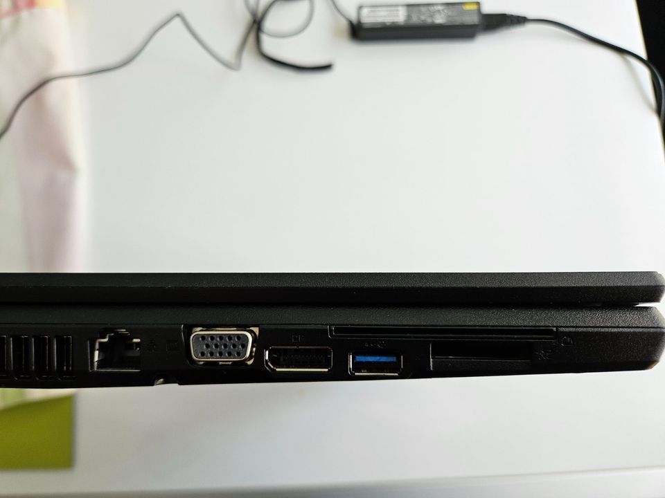 Notebook "Fujitsu Lifebook E556”- 15,6 Zoll (39,6 cm), 250 GB SSD in Arnsberg