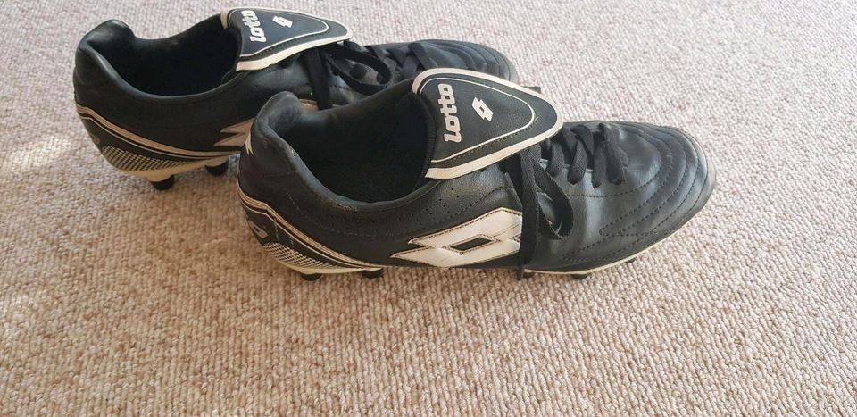 Fussballschuhe Damen Gr. 40,5 in Uhlstädt-Kirchhasel