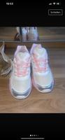 Pinke Asics Düsseldorf - Stadtmitte Vorschau