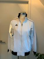 Nagelneue Sport  Jacke in gr. 38/ Endpreis Sachsen - Mittweida Vorschau