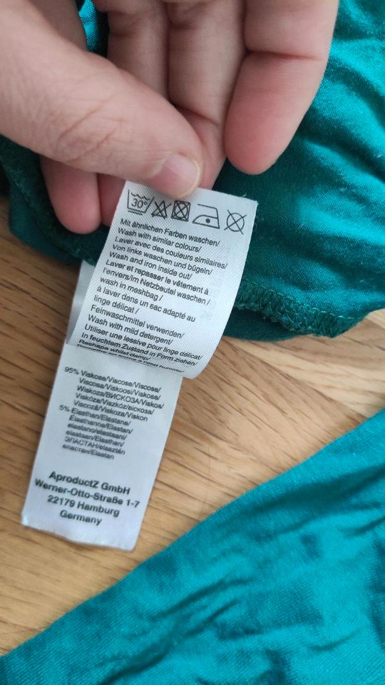 Shirt langarm mit besonderem Ausschnitt in München