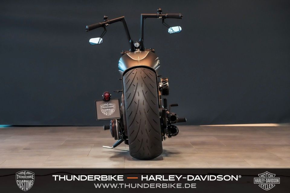 Harley-Davidson Softail FLS Slim "Bladerunner" in Hamminkeln