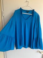 Wunderschöne Bluse mit weiten Volant-Ärmeln Vero Moda 42  blau Düsseldorf - Angermund Vorschau