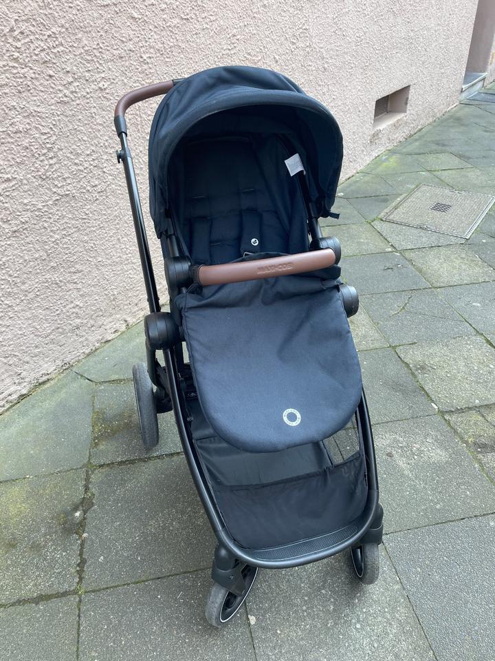 Blauer Kinderwagen Maxi-Cosi + Babywanne auch in Blau in Neuss