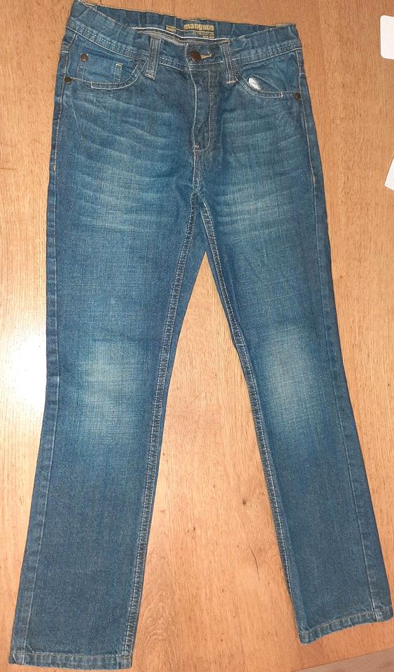Manguun Jeans 146 in sehr gutem Zustand in Andenhausen