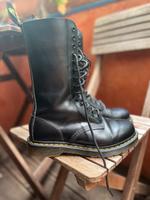 Dr. Martens hoch Köln - Ehrenfeld Vorschau