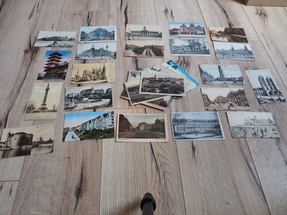 Alte Postkarten samt Alben - Konvolut in Sanitz
