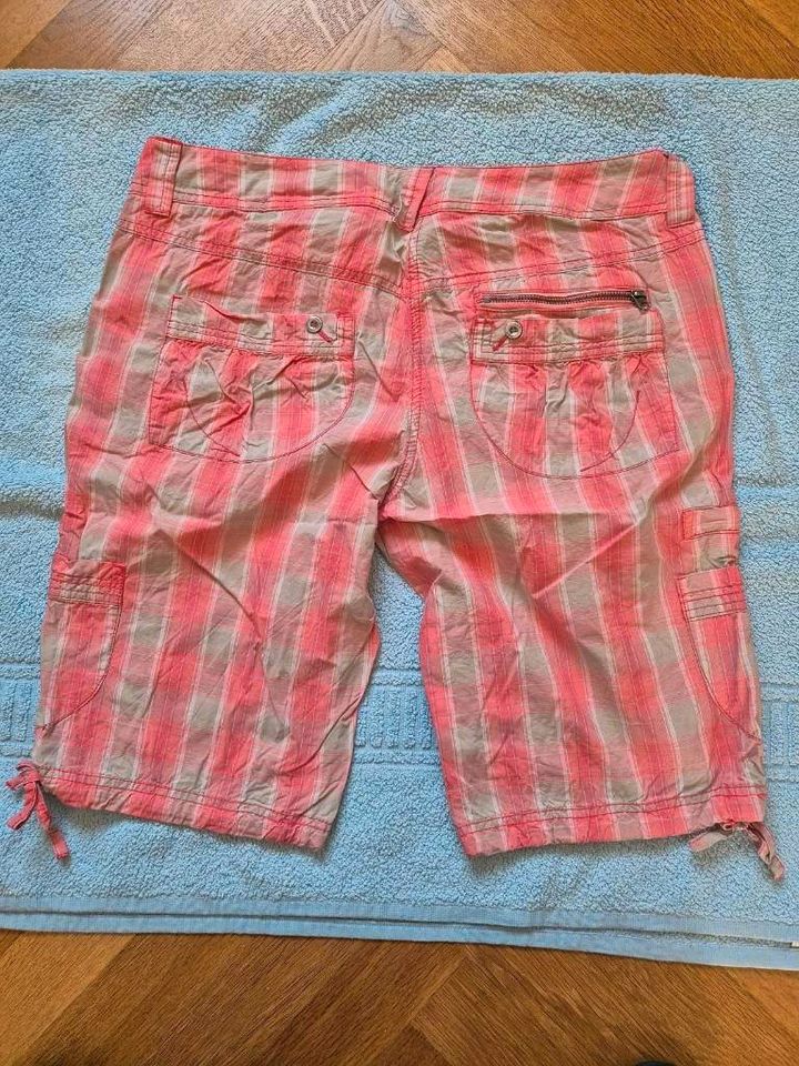 Esprit Sports Shorts Hose Bermuda 42 kariert rosa grau blau in München