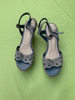Neue, Jeansblaue Sandalen Marco Tozzi Größe 36 Nordrhein-Westfalen - Lügde Vorschau