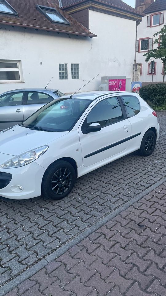 Peugeot 206+/ Neu TÜV/ 1 Hand/ Neu in Otterstadt