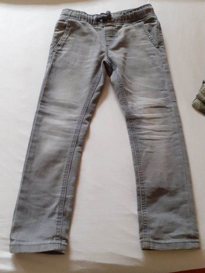 3x Jeans Gr. 122= Blau, Grau+ Military (Infinity + C&A) = TOP in Harmstorf