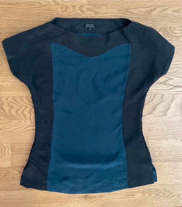 Escada T-shirt für Damen Gr.32 in sehr gutem Zustand in Düsseldorf