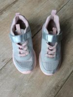 Turnschuhe Mädchen Reebok Größe 29 Hessen - Griesheim Vorschau