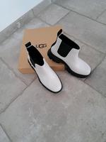 UGG Boots weiß Gr.40 neu Niedersachsen - Wangerland Vorschau