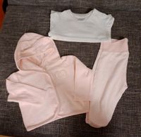 Kleines Paket Gr. 62/68 (3 leichte Shirts, Hose, Sweatjacke) Nordrhein-Westfalen - Rheinbach Vorschau