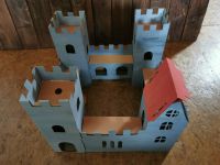 Ritterburg Handmade Karton 38x38x30cm Burg Nordrhein-Westfalen - Bad Laasphe Vorschau