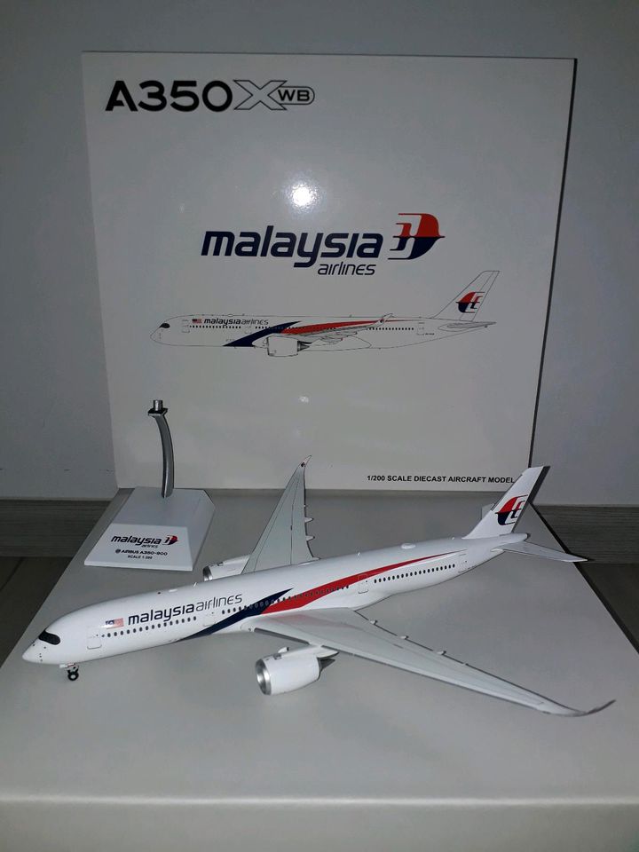 JC WINGS | 1:200 | Airbus A350-900 | Malaysia Airlines in Frankfurt am Main