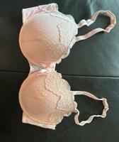 Hunkemöller BH in 80E Köln - Nippes Vorschau