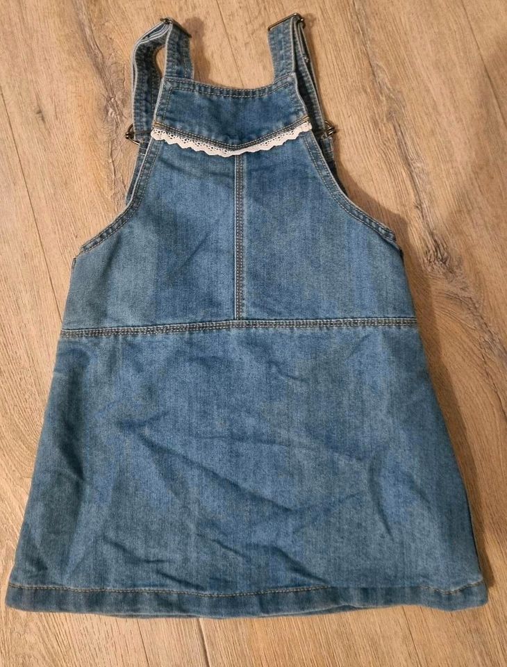 Jeans latzkleid in Solingen