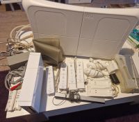 Wii Konsole mit Wii Board, 4x Controller, 2x Nunchuk, Hüllen etc Brandenburg - Fürstenwalde (Spree) Vorschau