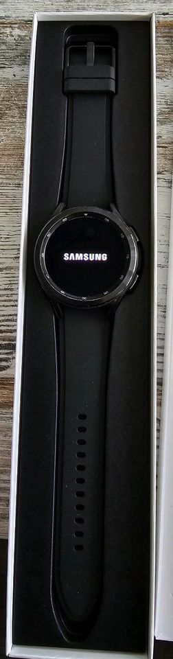 Samsung Galaxy Watch 4 Classic mit LTE 46mm in Esslingen