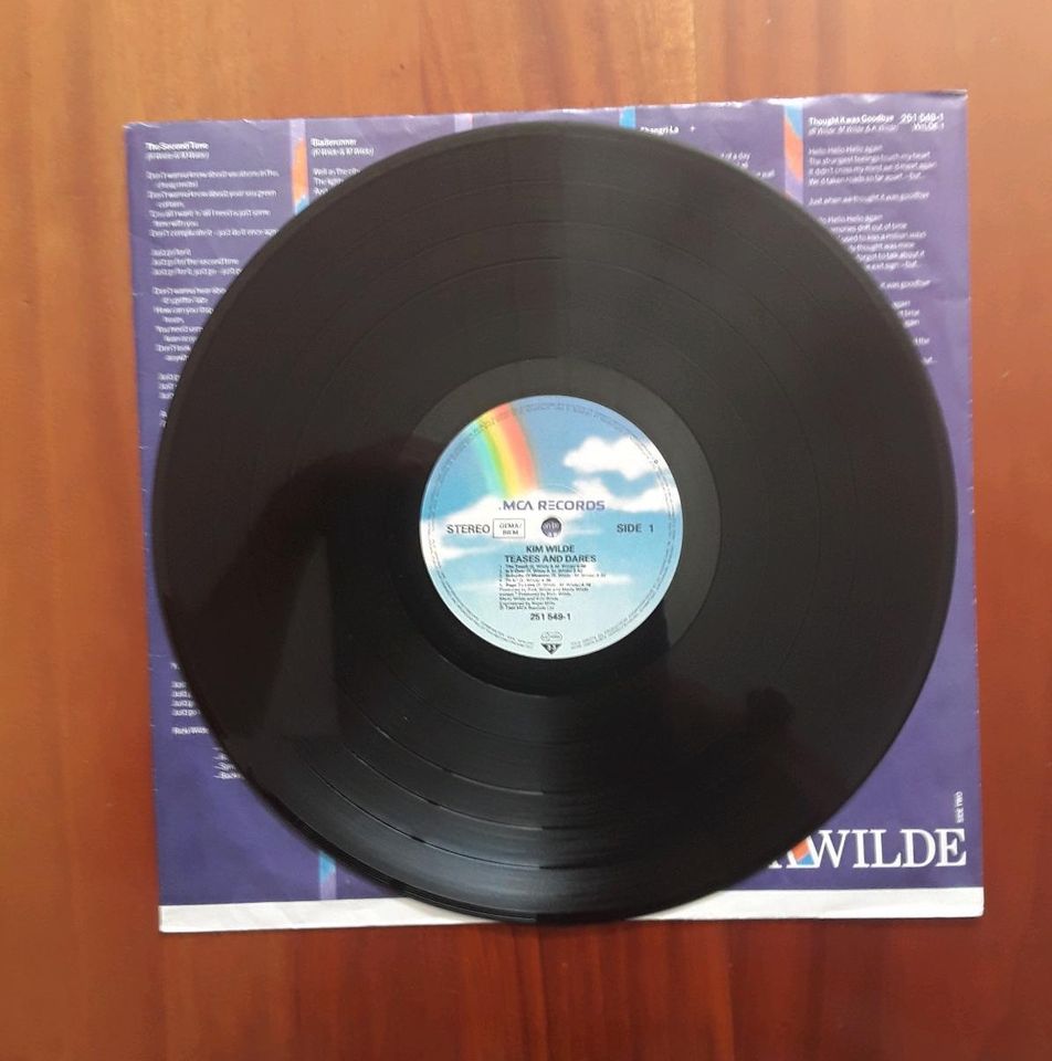 Kim Wilde Vinyl LP Teases & Dares 1984 in Bornheim