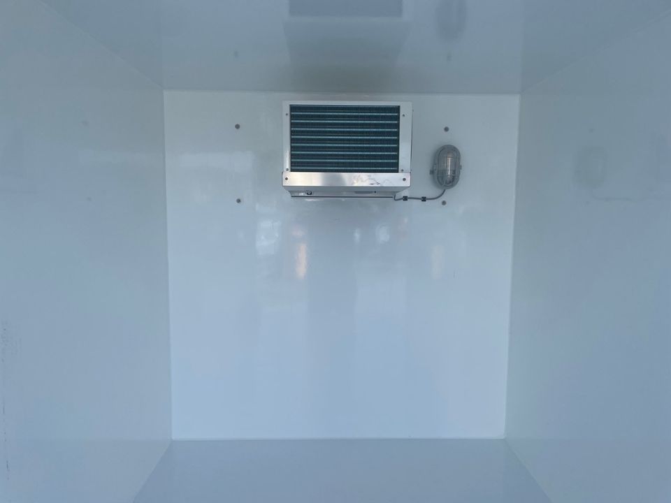 Kühlkoffer in Profiqualität, 255x154x150 cm, 1800Kg zul. Gesamtg. in Mülheim-Kärlich