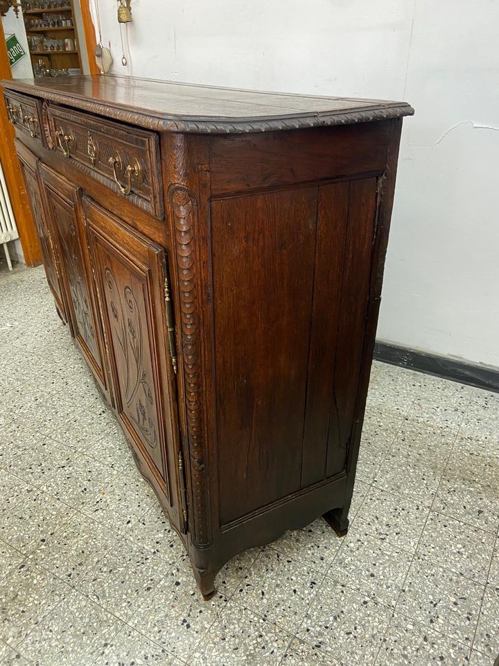 Antike Anrichte bretonisch Sideboard Wohnzimmer Schrank in Völklingen