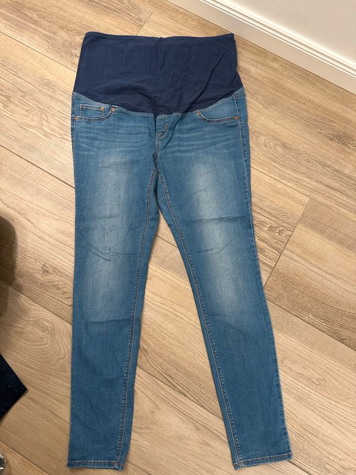 Umstandshose Jeans von H&M Mama in Größe XL wie neu in Cremlingen